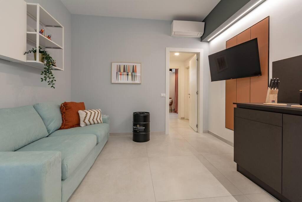 Champagne Loft Apartment Милано Екстериор снимка