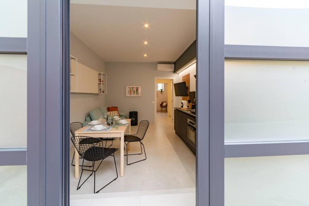 Champagne Loft Apartment Милано Екстериор снимка