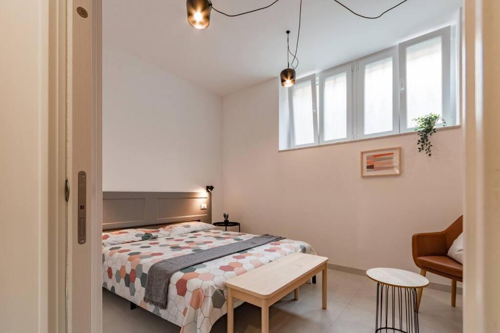 Champagne Loft Apartment Милано Екстериор снимка